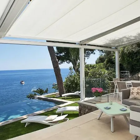 Private Pool 200m From Апартаменты